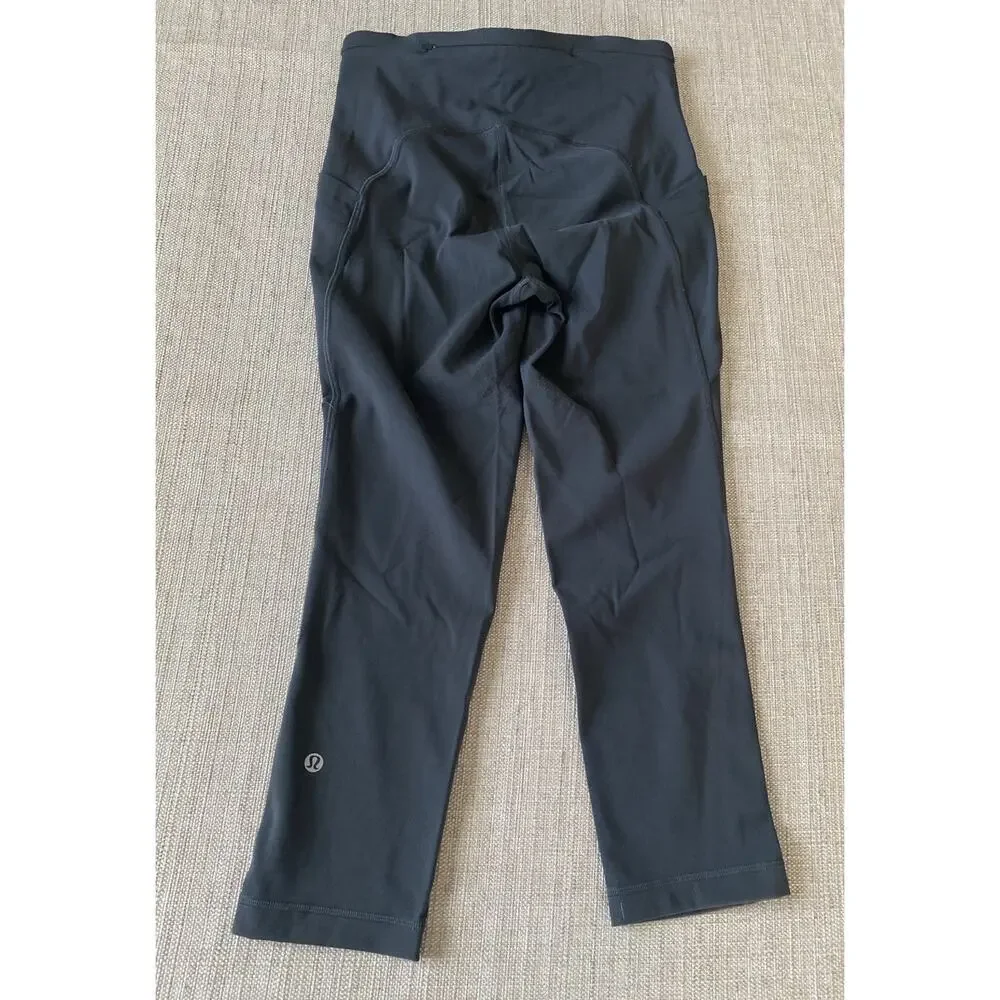 Lululemon Black Cropped Athletic Leggings High Rise Pockets Size 4